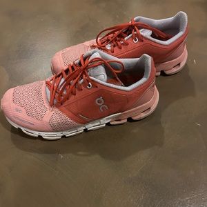 OnCloud women’s 9